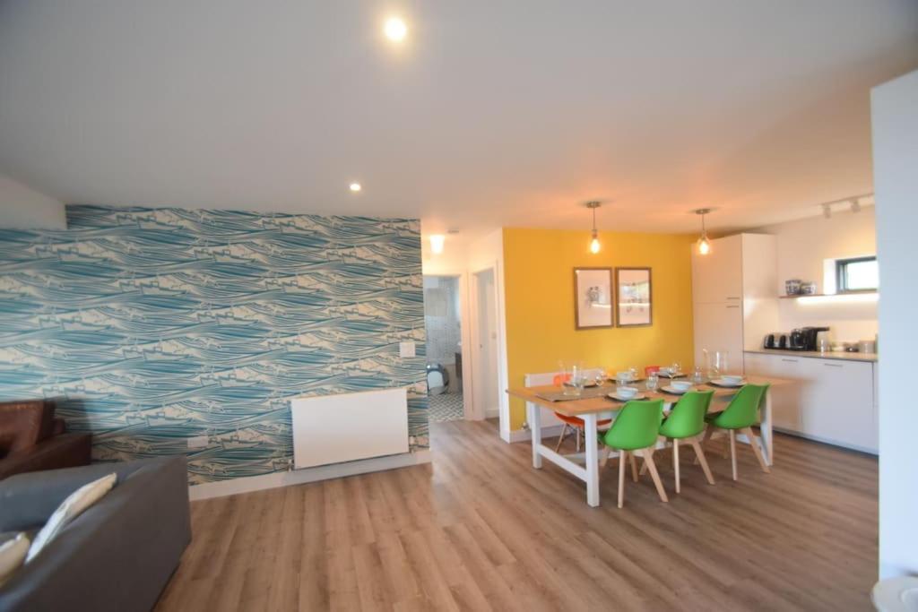 Flat 1 High Tide House, Mortehoe - Beautifully Designed Ground Floor Flat With Sea Views And Garden Екстер'єр фото