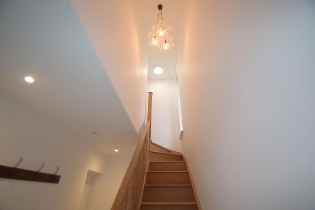 Flat 1 High Tide House, Mortehoe - Beautifully Designed Ground Floor Flat With Sea Views And Garden Екстер'єр фото
